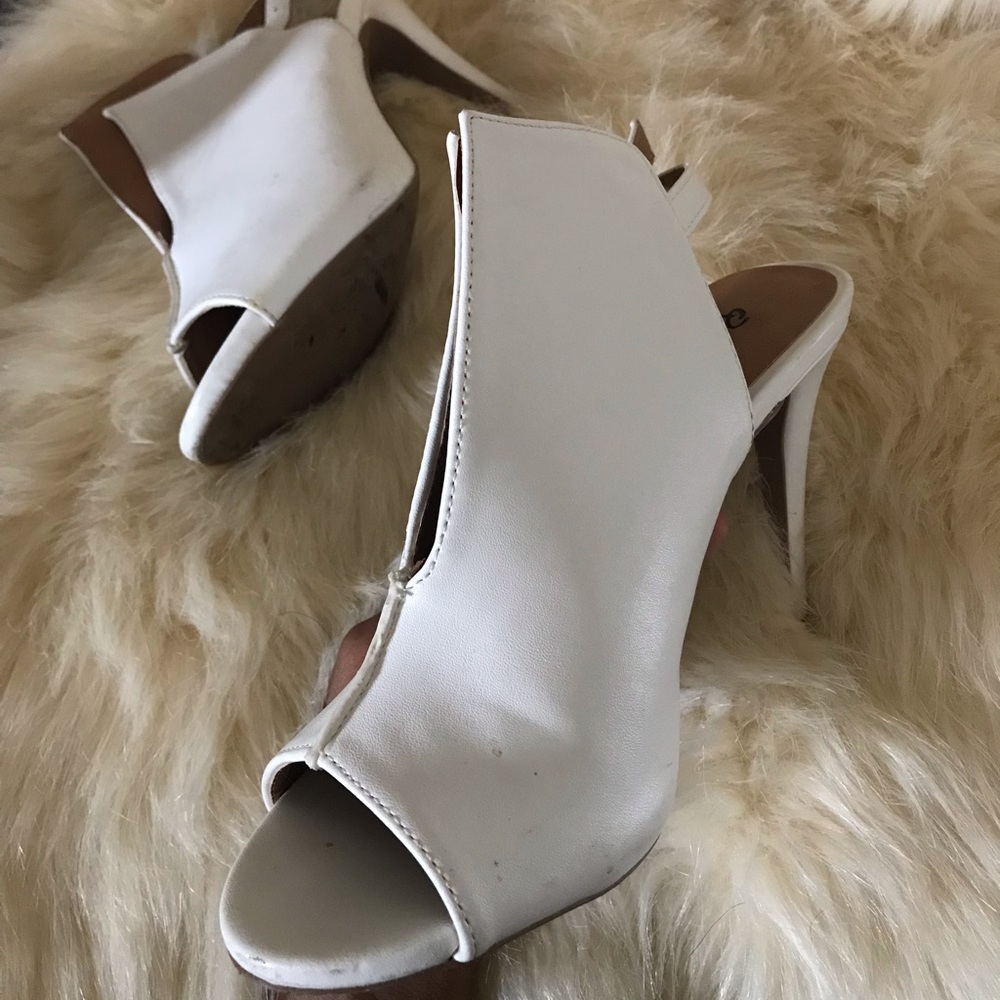 ‼️SALE‼️ White Ankle Boot Heels